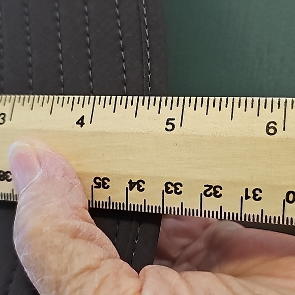 Koolsoly sun Hat protection. Army green. Adjustable strap to fit most heads. - Picture 9 of 9